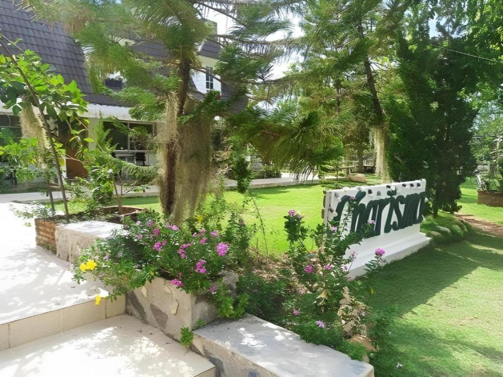 Charisma Resort Suan Phueng Dış mekan fotoğraf